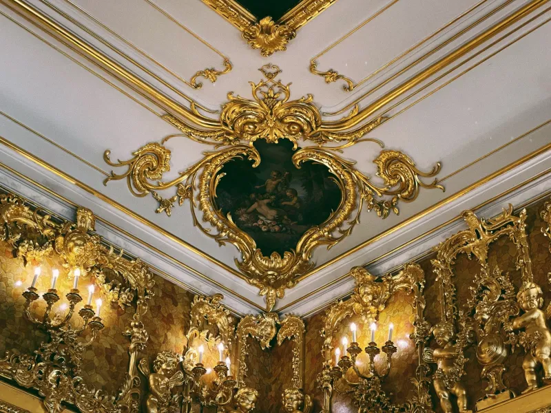 Camere, gabinetti e retrostanze: la geografia intima del potere nobiliare al Palazzo del Monferrato