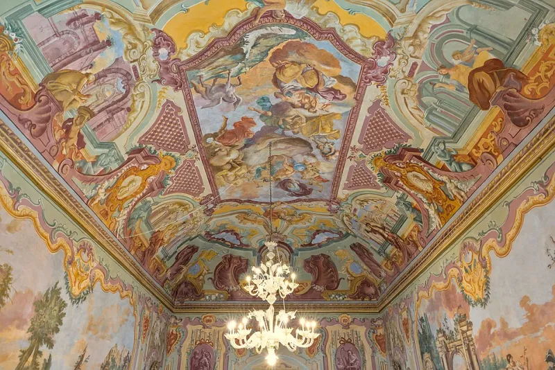 Muse di pietra: quando la letteratura e l'arte piemontese hanno trovato casa al Palazzo del Monferrato