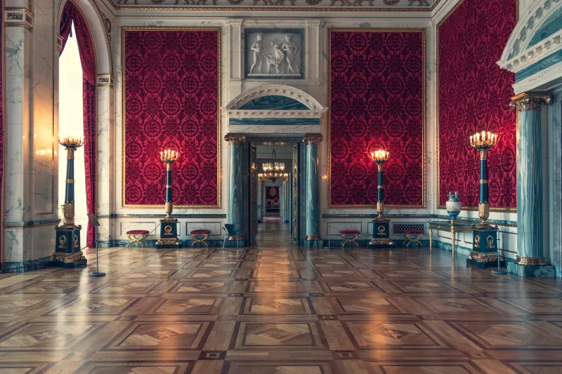 Eredità vivente: come il Palazzo del Monferrato plasma l'estetica dei designer italiani contemporanei
